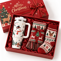 Ensemble d'hiver confortable pour couple avec gobelet isotherme de 30 oz, écharpe et chaussettes en tricot, motif renne et flocon de neige, pour femme et homme, coffret cadeau de Noël