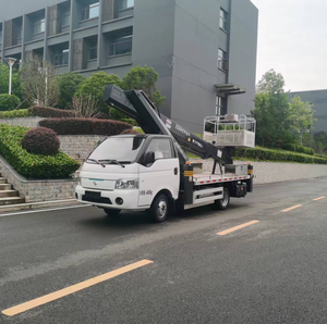 YIWEI 4.5 Ton Caminhão Plataforma De Trabalho Aéreo Elétrico Personalizado Nova Energia Bucket Lift Truck - Product Image 3