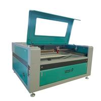 Appareil de personnalisation laser pour stylos et briquets