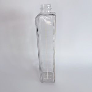Botellas de <span class=keywords><strong>agua</strong></span> <span class=keywords><strong>mineral</strong></span> de vidrio de 750ml y 1000ml, Forma cuadrada - Product Image 5