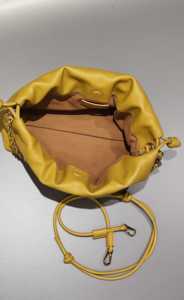 Borsa da <span class=keywords><strong>donna</strong></span> <span class=keywords><strong>in</strong></span> vera <span class=keywords><strong>pelle</strong></span> borsa fortunata <span class=keywords><strong>in</strong></span> <span class=keywords><strong>pelle</strong></span> di vacchetta borsa a tracolla di grande capacità Casual alla moda Tote Bag all'ingrosso - Product Image 6