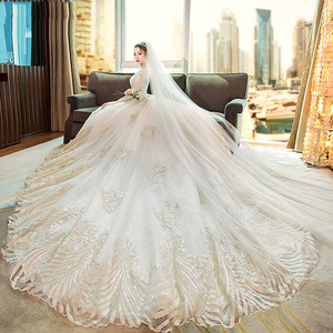 Hepburn Inspired French Court Style Wedding Dress Princess Waistline Sweetheart Neckline Ball Gown White Long Train Brides - Product Image 3