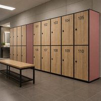 Casier de vestiaire Brikley en HPL imitation bois, ignifuge, avec serrure électronique pour centre de fitness et spa