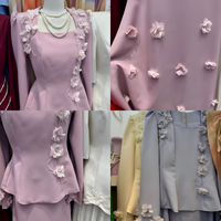 Ensemble 2 pièces modeste pour femme, bleu poudré, fait main, avec haut peplum à manches longues orné de fleurs 3D et jupe longue, tenue de cérémonie pour invitée de mariage ou soirée formelle