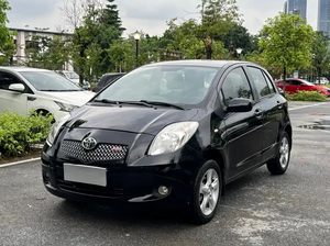 Toyota Yaris 1.6 Automatique Supremes d'occasion 2008, configuration intérieure complète, durable, abordable, essence, hayon - Product Image 2