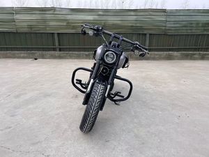 Motocyclettes d'occasion Longjia V-BOB Vintage Cruiser Streetbike EFI Moteur refroidi par eau 250cc Performances puissantes et sensation de puissance - Product Image 5