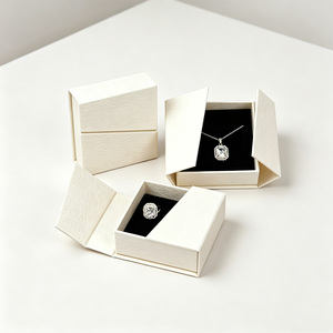 Boîte à bijoux en papier de luxe, fermeture magnétique, écologique, durable, en kraft rigide gaufré, logo personnalisé, recyclable, vente en gros - Product Image 2