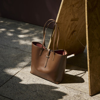 Sac fourre-tout en cuir véritable, nouveau, simple, spacieux, sac à bandoulière, sac à main décontracté de luxe léger, sacoche pour femme, fermeture éclair, urbain