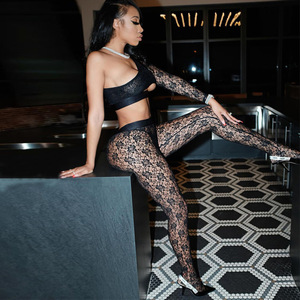 ملابس داخلية نسائية مثيرة من قطعتين، طقم حمالة صدر شبكية شفافة وجوارب طويلة للسيدات الناضجات - Product Image 2