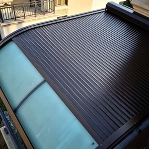 Auvent rétractable motorisé à énergie solaire en alliage d'aluminium, abri pliant automatique anti-pluie, toit à persiennes <span class=keywords><strong>pour</strong></span> villa et sous-sol - Product Image 5