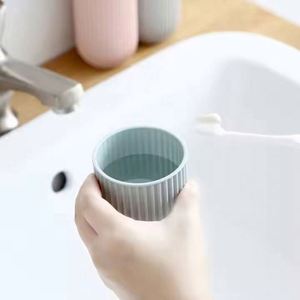 Portable Two-piece Minimalist <b>Toothbrush</b> Dispenser Case Travel Wash Cup Set Sustainable Plastic Dustproof <b>Toothbrush</b> <b>Holder</b> - Product Image 3