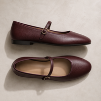 Chaussures Mary Jane en similicuir PU grain animal Bordeaux, testées PFOS, conformes aux normes UE sur les POPs, écologiques et anti-moisissures
