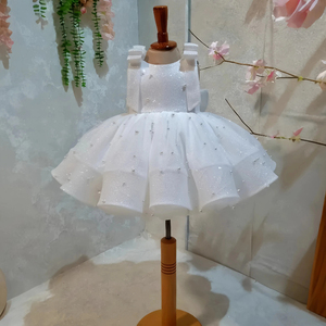 Abito Bianco Moderno <span class=keywords><strong>da</strong></span> <span class=keywords><strong>Cerimonia</strong></span> per Bambine con Gonna Stratificata Strutturata, Abbigliamento per Neonati e Bambine, Set per Bambine, Vestiti per Neonati - Product Image 1