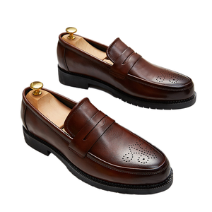 รองเท้าเชฟแบบทางการปี 2025 สำหรับผู้ชาย ระบายอากาศได้ดี ดีไซน์ใหม่ ไซส์ใหญ่ รองเท้าลำลองหนังแบบสวม - Product Image 1