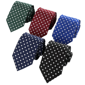 Corbata Exve Exclusiva Clásica para Negocios, Bodas y Eventos Formales, Diseño de Puntos Blancos y Negros, Hecha de 100% Poliéster, Secado Rápido y Duradera - Product Image 1