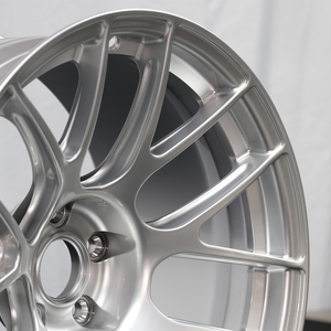 Rines de Carreras de Aleación de Aluminio Forjado Plateado de Alto Brillo, Totalmente Personalizables para BMW, <span class=keywords><strong>Mercedes</strong></span>, Tesla, Audi, Toyota, Honda - Product Image 2