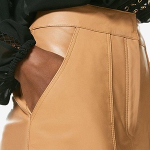 <span class=keywords><strong>Pantaloncini</strong></span> in <span class=keywords><strong>Ecopelle</strong></span> da <span class=keywords><strong>Donna</strong></span> Personalizzabili con Logo, Alta Qualità, Moda Casual Vintage, Streetwear, Vendita all'Ingrosso - Product Image 3