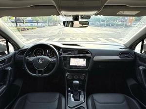Volkswagen <span class=keywords><strong>Tiguan</strong></span> L 330TSI DSG Comfort Edition <span class=keywords><strong>2018</strong></span> d'occasion, SUV essence 186 ch 320 Nm, spacieux pour la famille, très demandé - Product Image 4