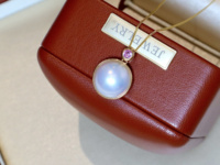 Vintage 18k Gold Natürlicher Rosa Saphir Echter Diamant 0,16ct Weiße Salzwasser Japan Flatback Mabe Perle Charm Anhänger Halskette