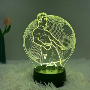 Lámpara de Noche Personalizable con 7 Colores Cambiantes, Diseño de Club de Fútbol, Arte en Vidrio, Ilusión Óptica, Luz LED Acrílica 3D para Decoración del Hogar - Product Image 1