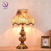 Lampe de table en résine avec abat-jour en tissu fleuri, style européen vintage MKMJ, lumière chaude, luminosité réglable, pour la décoration de la maison