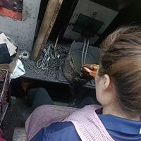 Pince à bec effilé professionnelle pour ajustement de montures de lunettes, en acier inoxydable, personnalisable pour la réparation DIY et les ateliers d'optique