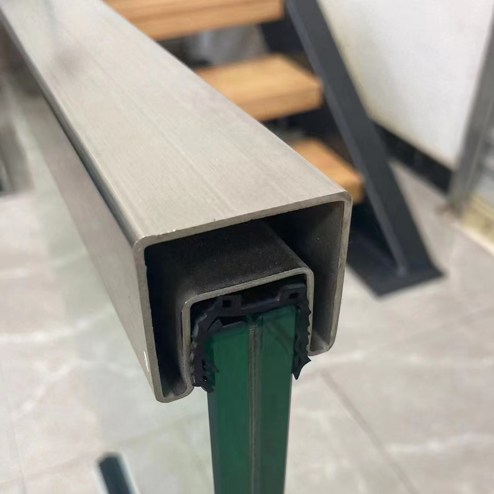Construction of 310S stainless steel shaped pipe Construction of 310S stainless steel shaped pipe