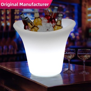 ถังน้ำแข็ง LED สีขาว3มุมถังน้ำแข็งปาร์ตี้เบียร์มีไฟ LED ปรับแต่งโลโก้ได้ - Product Image 6