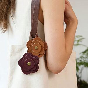 Faux Leather Flower <b>Bag</b> Pendant Fashionable Cross Flower <b>Bag</b> Decoration Detachable <b>Bag</b> <b>Charm</b> - Product Image 2