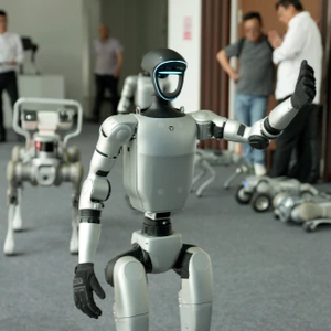 Robot humanoïde Unitree EDU avec commande vocale IA et application de contrôle à distance pour le divertissement et l'éducation – Modèle Unitree de consommation - Product Image 2