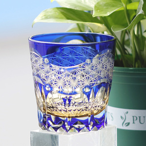 Verre à <span class=keywords><strong>whisky</strong></span> en cristal Edo Kiriko de luxe 320 ml, gravé à la main avec un motif floral, coupe à cocktail à l'ancienne avec boîte cadeau - Product Image 3