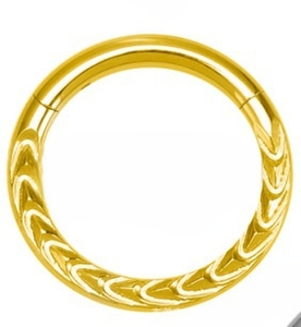 Anneau de nez en titane G23 avec bord pyramidal sculpté | Bijoux de piercing pour septum et narine | Hypoallergénique et inaltérable - Product Image 6