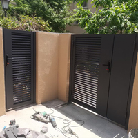 Porte d'entrée moderne en aluminium à 2 portes, automatique, style ouvert, pour l'extérieur Mur de délimitation métallique coulissant
