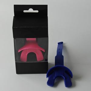 Protector bucal de fútbol rosa fuerte con ventana de caja blíster personalizado con cuerda protectora de goma ecológica para el mes del cáncer de mama BCAM - Product Image 5