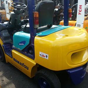Montacargas Diésel Usado Komatsu de 3 Toneladas FD30, Montacargas Usado para Exteriores de Alto Rendimiento, Listo para la Venta - Product Image 1