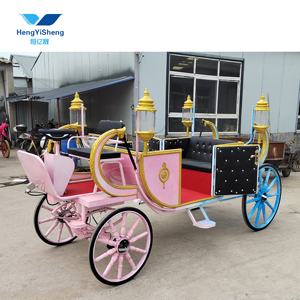 Carruaje sin caballos eléctrico favorito de los estadounidenses Carruajes de caballos de la boda real en el casco antiguo: un icono de transporte especial - Product Image 1