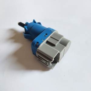 Interrupteur de feu stop d'origine pour FO-RD fo-cus KU-GA EDGE MONDEO 4838697 5454801 8T4T9G854AA GL3T9G854BA - Product Image 5