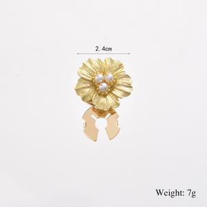 Camisa de Alta Gama con Botones Decorativos en Forma de Flor para Mujer, Camisa Versátil para Vestir de Cena, Traje con Cuello de Camisa, Decoración con Botones, Cubrebotones, Venta al por Mayor - Product Image 6