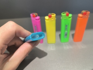 Encendedor de Pedernal Estilo Filipino, Económico, de la Mejor Calidad, Plástico Ecológico, Portátil, con Ruedas Pequeñas, Se Acepta Logotipo Personalizado - Product Image 5