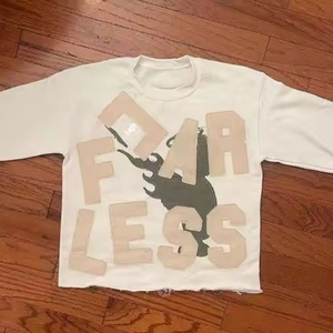 Camiseta de Hombre de Alta Calidad, Personalizada, Orgánica, 100% Algodón, Tejida, Estilo Desgastado, Corte Cuadrado, con Apliques Bordados y Hombros Caídos - Product Image 6