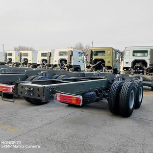 Camion de fret léger SINOTRUK HOWO 1-10 tonnes, 6 roues, type fourgon, 4 <span class=keywords><strong>x</strong></span> 2, mini, avec parois latérales en plaque - Product Image 6