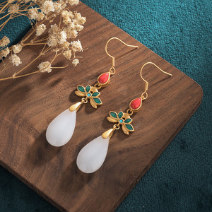 Boucles d'oreilles pendantes en jade <span class=keywords><strong>de</strong></span> style vintage, plaqué or 24 carats, classiques Hanfu, longues pampilles, mode nationale, élégantes pour femmes - Product Image 3