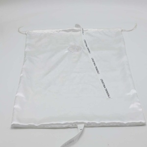 Bolsa de Satén de Polietileno Reciclado con Logotipo Bordado Personalizado, Bolsa de Embalaje para Ropa, Bolsa de Almacenamiento con Cordón, Bolsa de Satén de Seda - Product Image 3