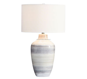 Lampe de chevet à base en céramique avec abat-jour en lin crème - Product Image 1