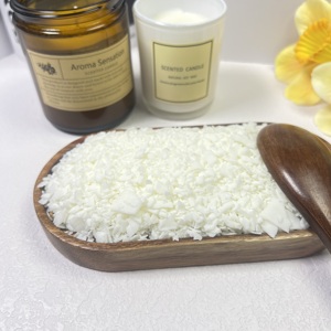 Vendita calda sfuso granulare cera di soia fiocchi di cera di soia per materiali per la produzione di candele personalizzato 464 cera di soia dorata bianco/giallo chiaro bianco - Product Image 2