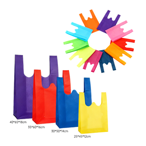 Sacs d'emballage personnalisés OEM, sacs non tissés, sacs en non-tissé cousus écologiques réutilisables personnalisés pour T-shirts - Product Image 1