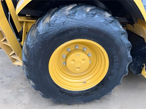 Mini-chargeuse rétrocaveuse multifonctionnelle à haute hauteur de levage, Caterpillar 420F2 2017, chargeuse compacte sur roues avec attache rétrocaveuse - Product Image 4