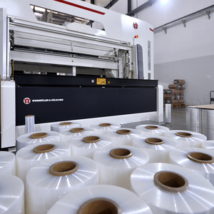 Film étirable machine LLDPE haute performance YD PACK, résistant aux hautes températures, semi-rigide, structure durable et efficace, anti-perforation et anti-déchirure - Product Image 1