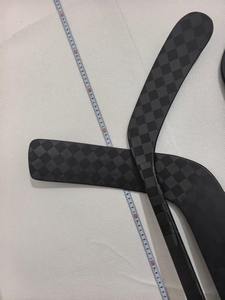 Série de bâtons de hockey en fibre de carbone pour seniors, intermédiaires, juniors et jeunes, en stock, 9000 pièces en stock, vente rapide, expédition rapide - Product Image 4