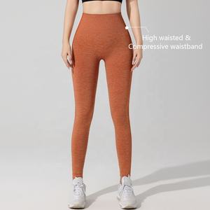 Pantalon d'entraînement en nylon sans couture à taille haute avec logo personnalisé Leggings de gymnastique et de <span class=keywords><strong>yoga</strong></span> solides pour femmes avec des vêtements de fitness souples pour femmes - Product Image 4